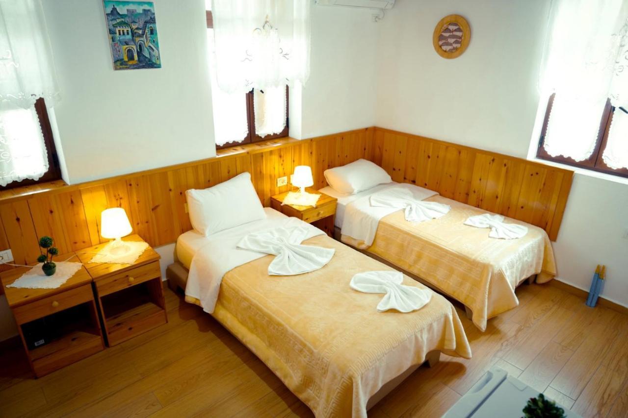 Hotel Domino *